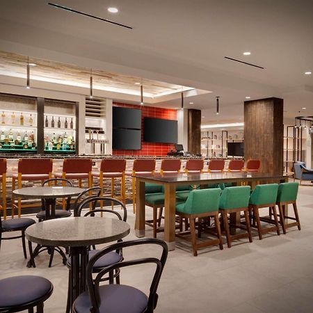 Hilton Garden Inn Haymarket Eksteriør bilde