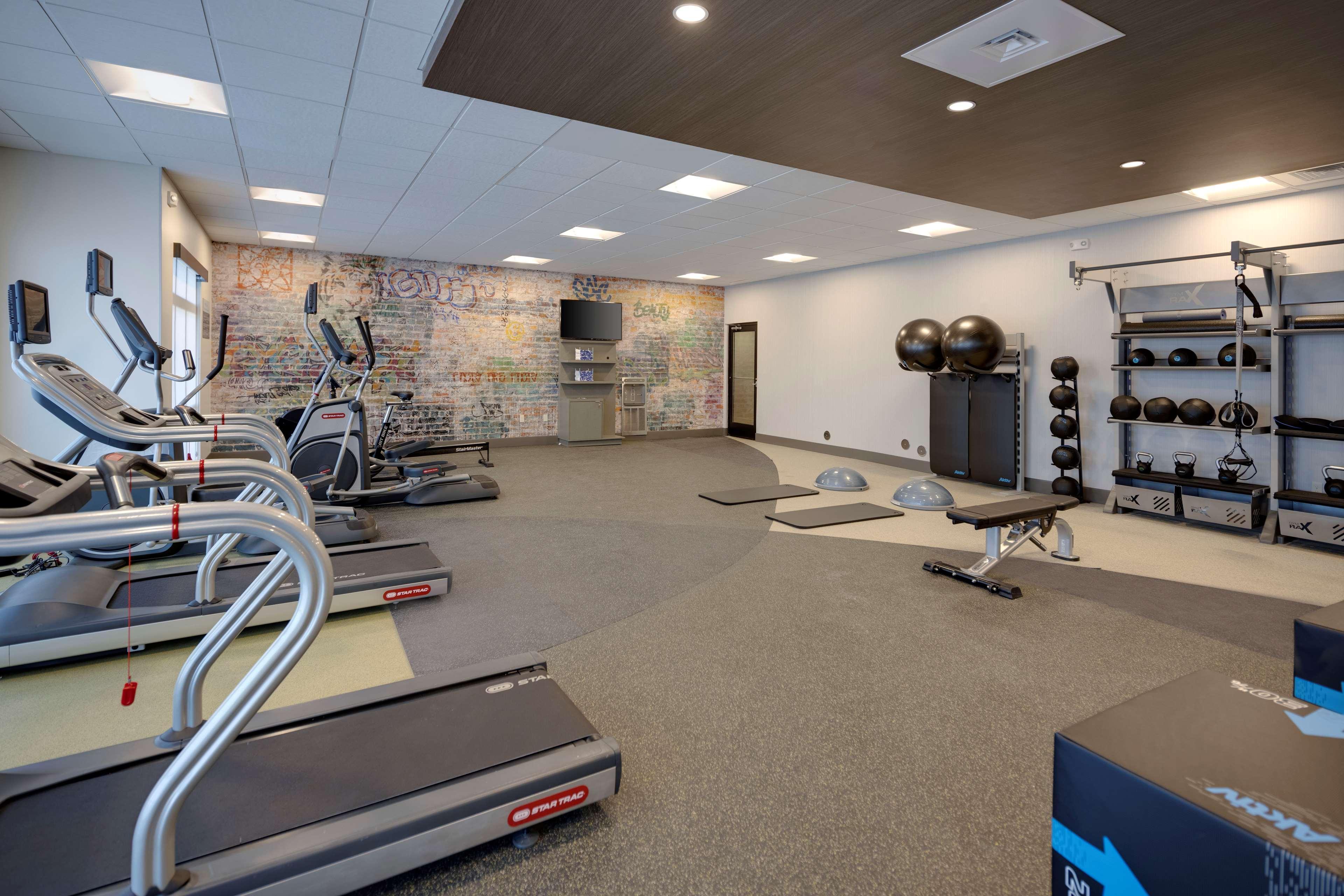 Hilton Garden Inn Haymarket Eksteriør bilde