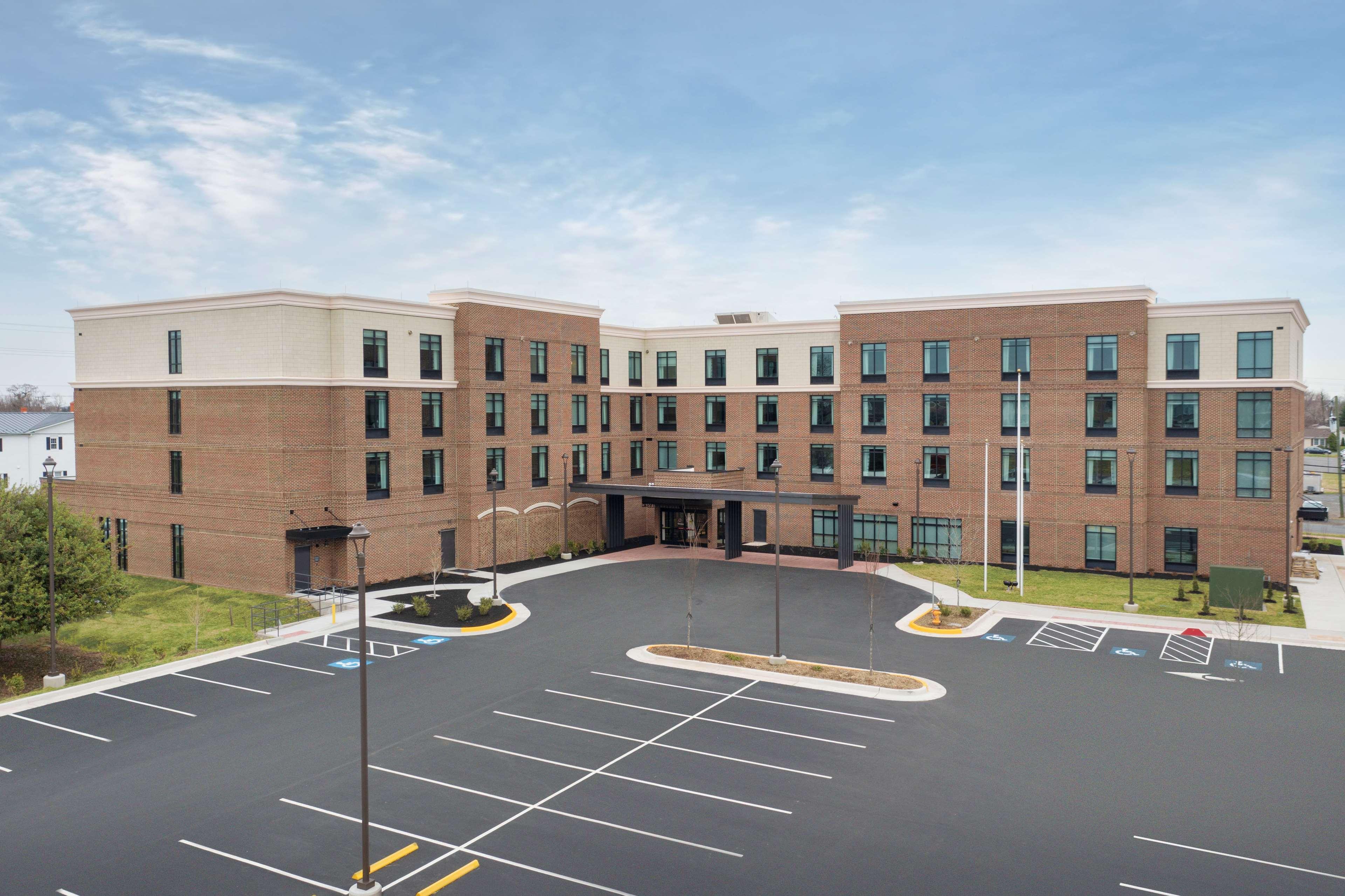 Hilton Garden Inn Haymarket Eksteriør bilde