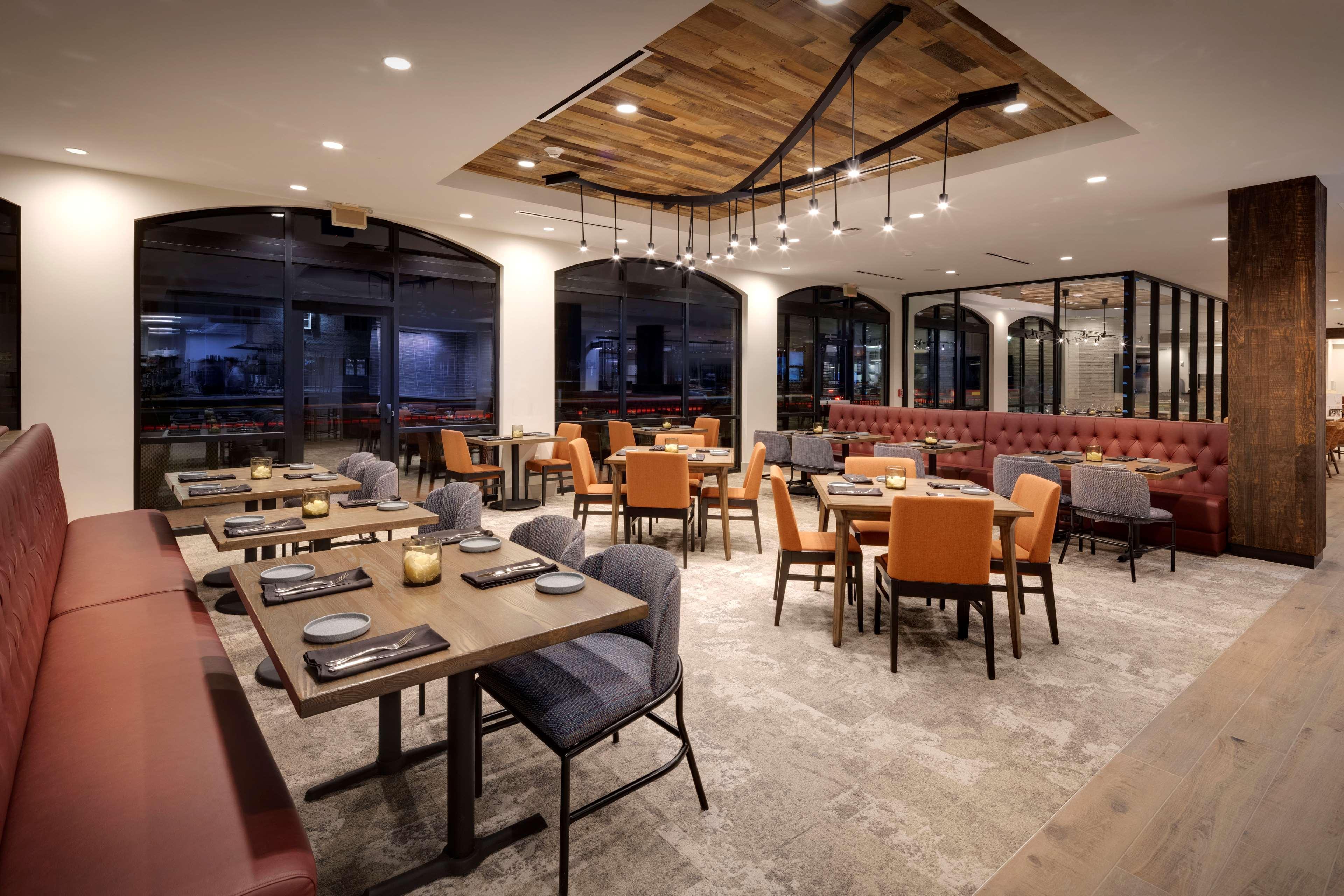 Hilton Garden Inn Haymarket Eksteriør bilde