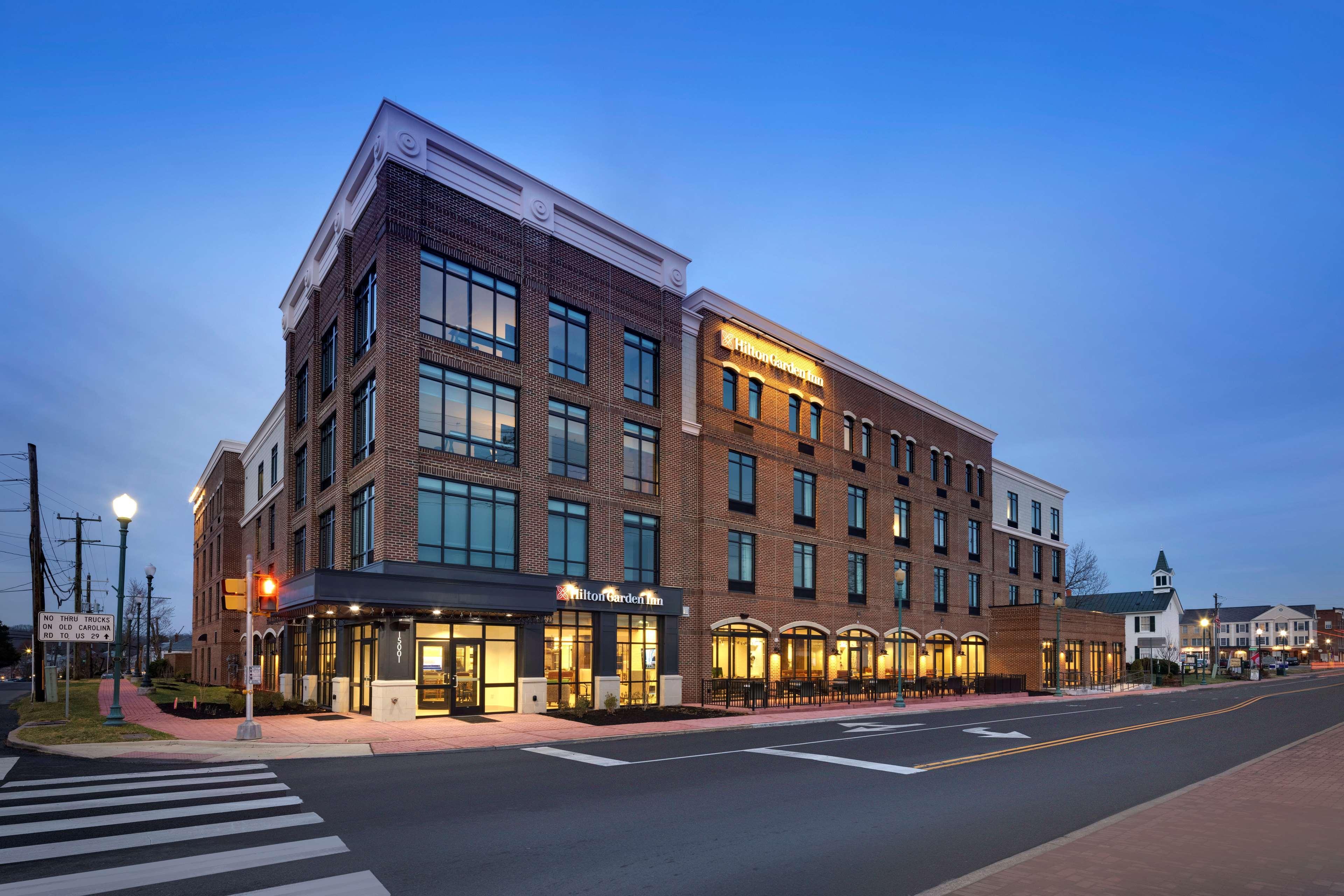 Hilton Garden Inn Haymarket Eksteriør bilde