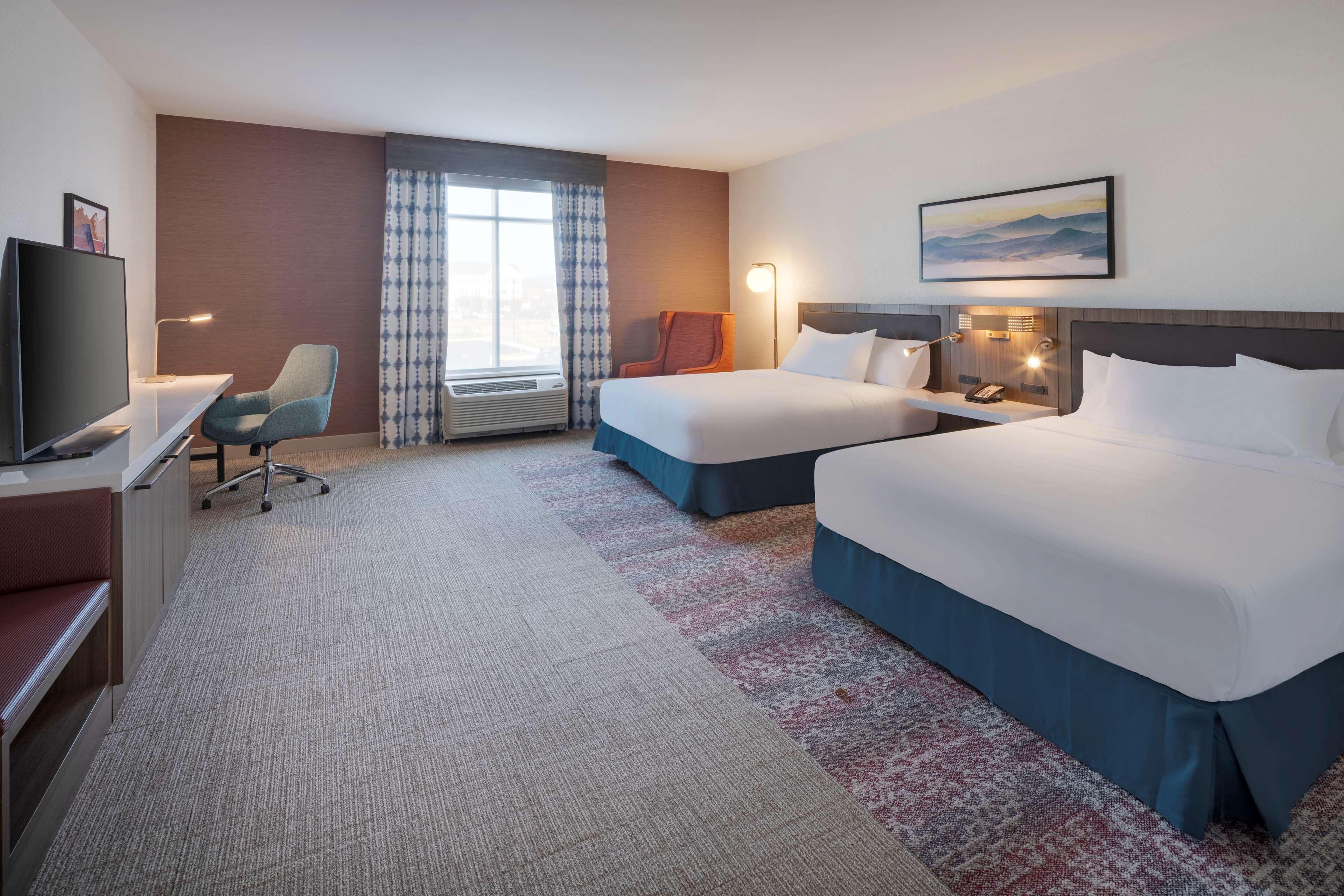 Hilton Garden Inn Haymarket Eksteriør bilde