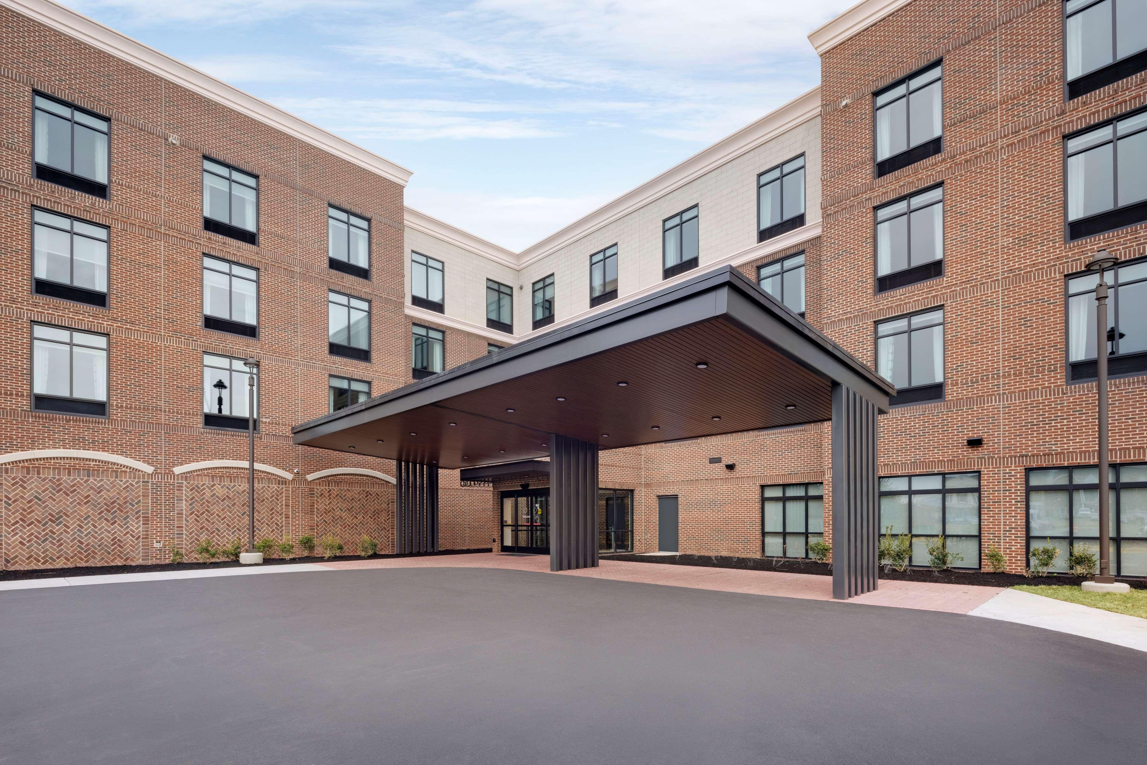 Hilton Garden Inn Haymarket Eksteriør bilde